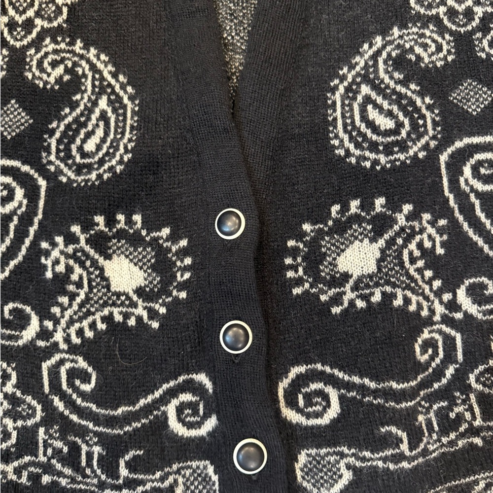 Pendleton Black And White Patterned Cardigan - image 3
